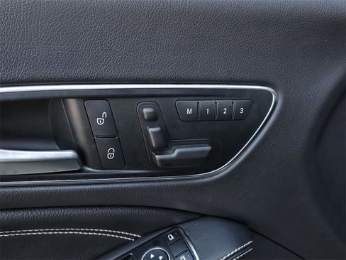 Used 2015 Mercedes-Benz CLA 250 image 11