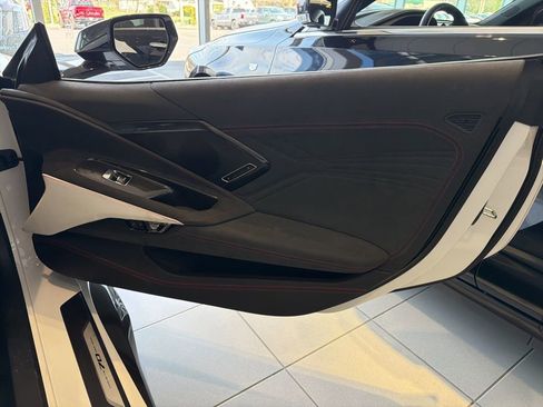 Used 2023 Chevrolet Corvette Z06 image 22