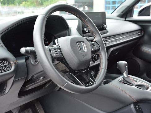 Used 2024 Honda HR-V Sport image 8