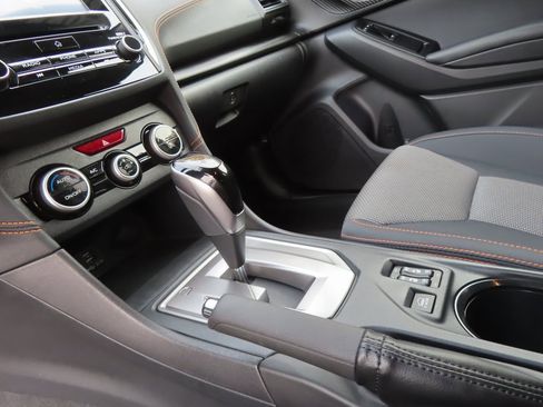 Used 2023 Subaru Crosstrek 2.0i Premium image 6