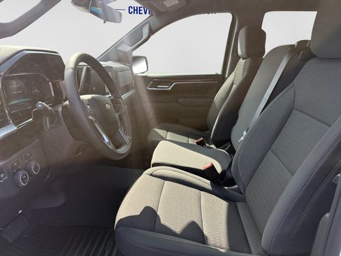 Used 2026 Chevrolet Silverado 1500 LT AWD/4WD image 9