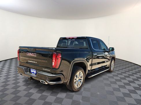 Used 2024 GMC Sierra 1500 Denali w/ Technology Package AWD/4WD image 4