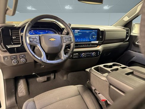 Used 2025 Chevrolet Silverado 1500 LT image 28