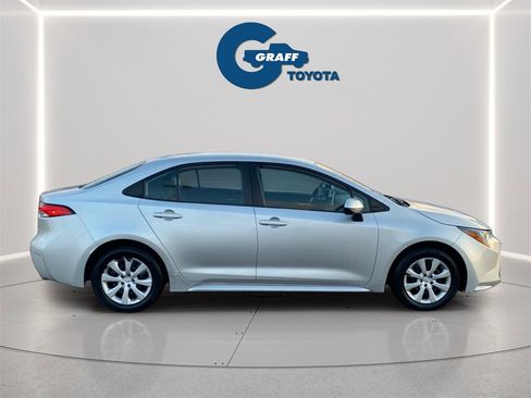 Used 2020 Toyota Corolla LE image 17