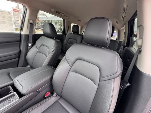 New 2026 Nissan Pathfinder SL FWD image 13