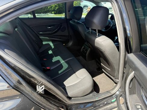 Used 2018 BMW 320i Sedan RWD image 10