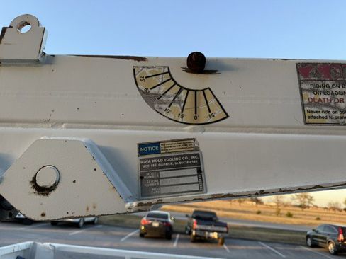 Used 2007 Ford F550 2WD Regular Cab Super Duty image 19