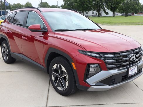 Used 2025 Hyundai Tucson SEL FWD image 4