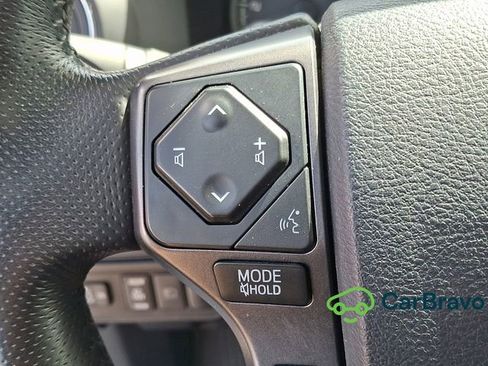 Used 2019 Toyota Tacoma TRD Sport AWD/4WD image 21