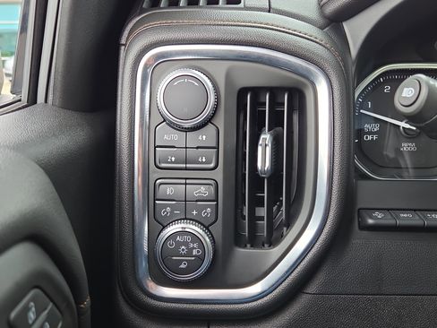 Used 2019 GMC Sierra 1500 AT4 w/ AT4 Premium Package image 28