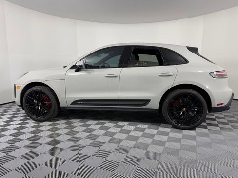 Used 2025 Porsche Macan GTS image 2