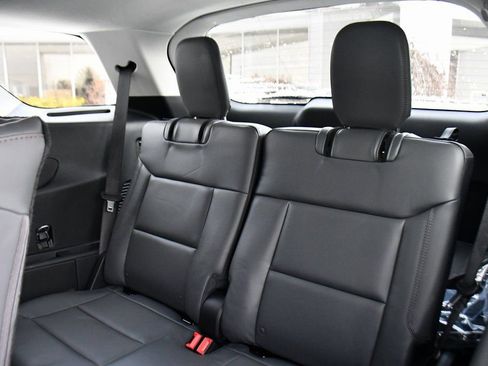 Used 2026 Ford Explorer Active w/ Active Comfort Package image 21