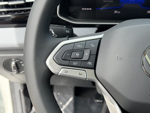 New 2026 Volkswagen Jetta SE FWD image 30