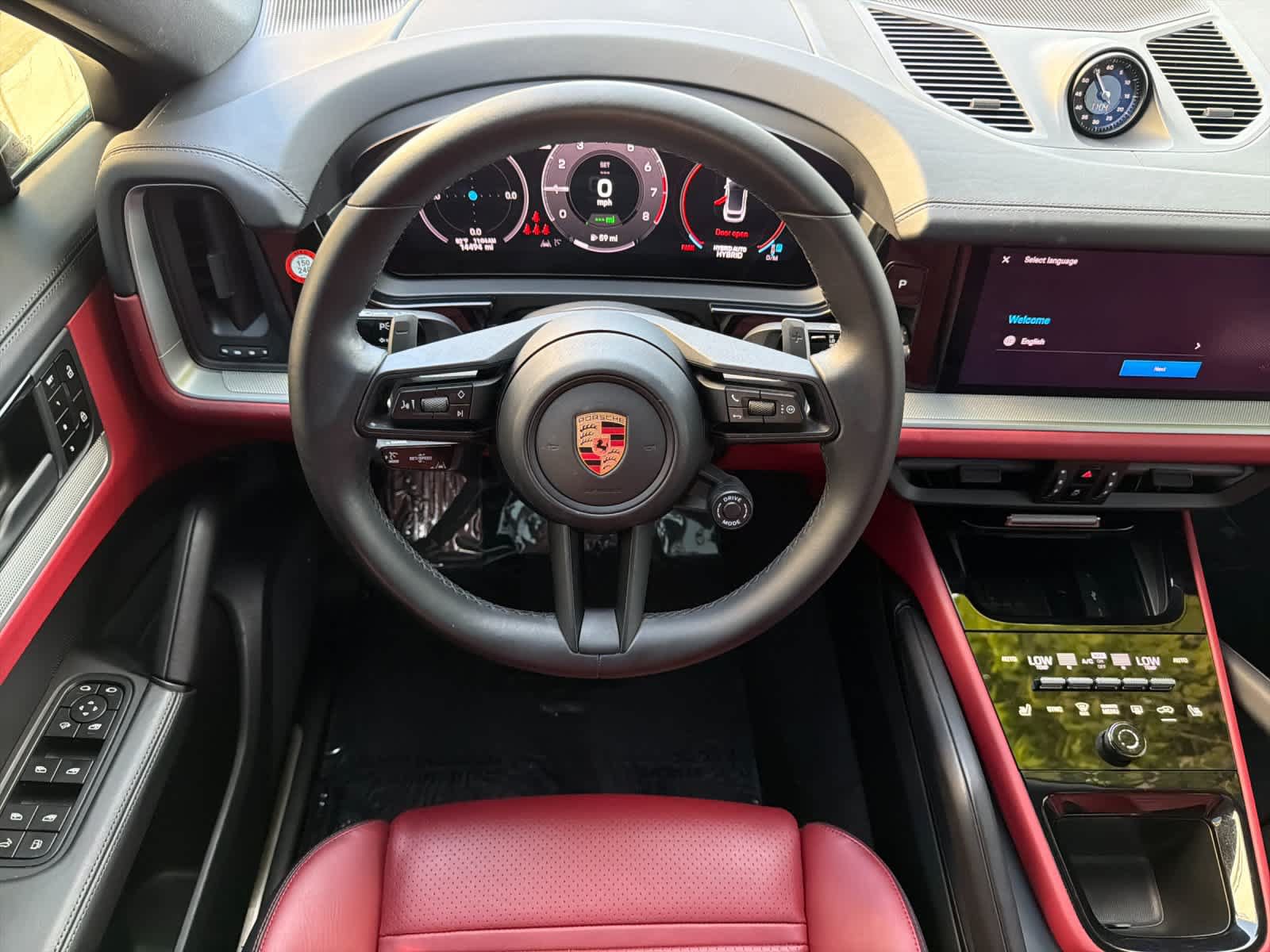 Used 2024 Porsche Cayenne Coupe AWD/4WD image 15