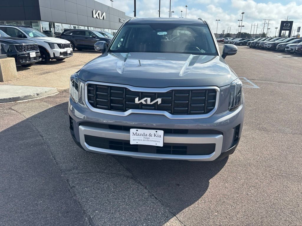 Used 2024 Kia Telluride S FWD image 2