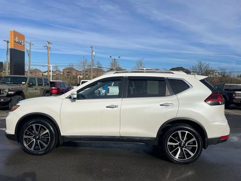Used 2019 Nissan Rogue SL w/ Premium Package image 6