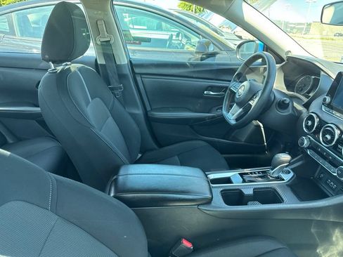 Used 2024 Nissan Sentra SV FWD image 8