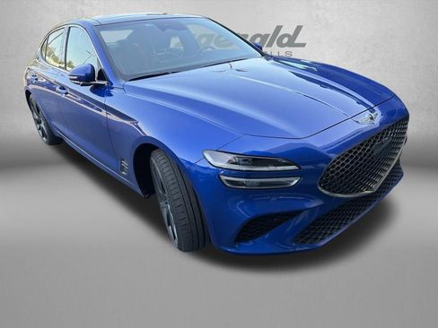 Used 2023 Genesis G70 2.0T w/ Sport Prestige Package RWD image 3
