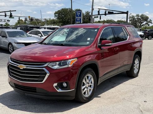 Used 2021 Chevrolet Traverse LT w/ LPO, Floor Liner Package AWD/4WD image 9