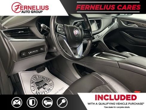 Used 2023 Buick Enclave Avenir w/ Avenir Technology Package AWD/4WD image 40