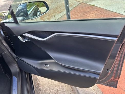 Used 2018 Tesla Model S 75D image 37
