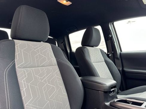 Used 2023 Toyota Tacoma TRD Off-Road w/ Technology Package image 16