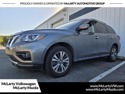Used 2018 Nissan Pathfinder SV