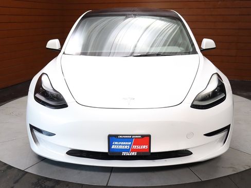 Used 2023 Tesla Model 3 Standard Range image 13