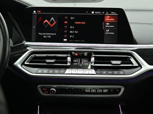 Used 2021 BMW X7 M50i w/ Cold Weather Package AWD/4WD image 31