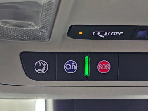 Certified 2022 Chevrolet Equinox Premier FWD image 23
