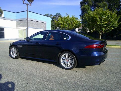 Used 2023 Jaguar XF R-Dynamic SE AWD/4WD image 16