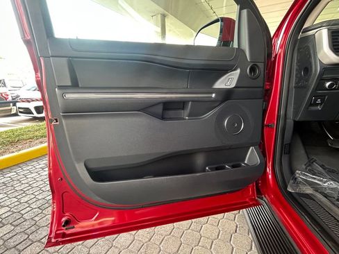 Certified 2022 Ford Expedition XLT image 38