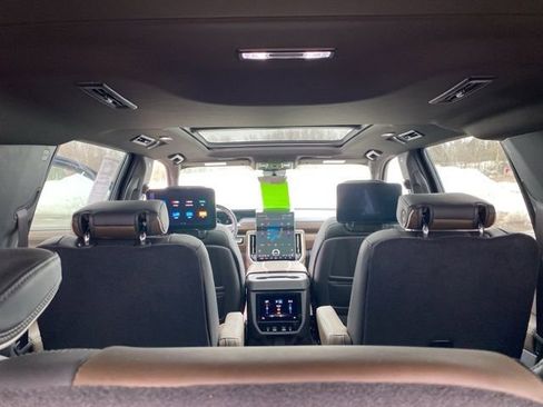 Used 2025 GMC Yukon XL Denali Ultimate w/ LPO, Floor Liner Package image 35