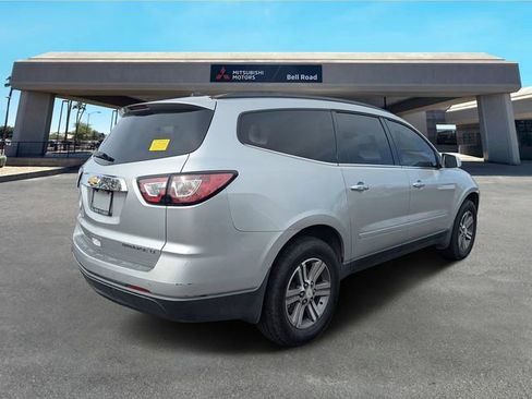 Used 2016 Chevrolet Traverse LT image 4