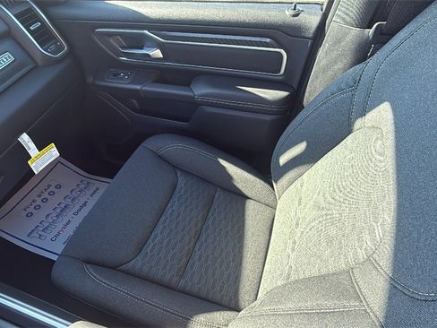 New 2026 RAM 1500 4x4 Crew Cab image 14