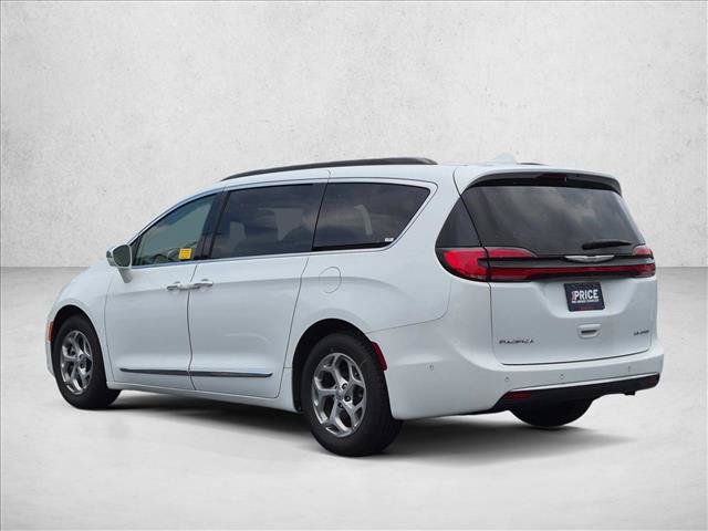 Used 2022 Chrysler Pacifica Limited FWD image 7