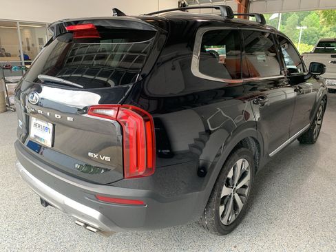 Used 2021 Kia Telluride EX w/ EX Premium Package FWD image 10