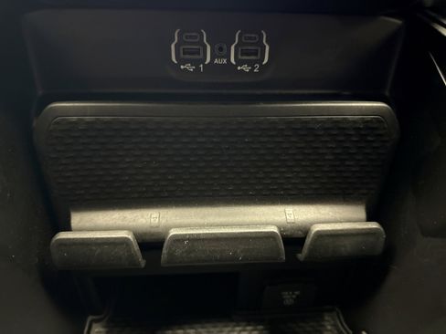 Used 2023 RAM 1500 Laramie AWD/4WD image 17