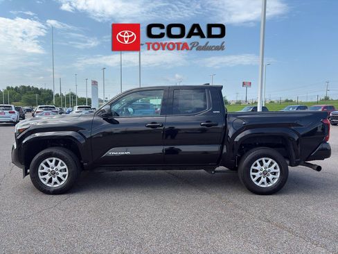 Certified 2025 Toyota Tacoma SR5 AWD/4WD image 2