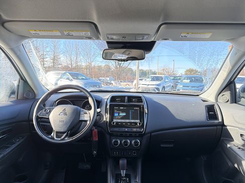 Used 2025 Mitsubishi Outlander Sport ES image 13