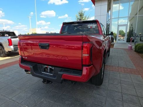 Used 2025 Toyota Tacoma SR5 w/ SR5 Upgrade Package AWD/4WD image 7