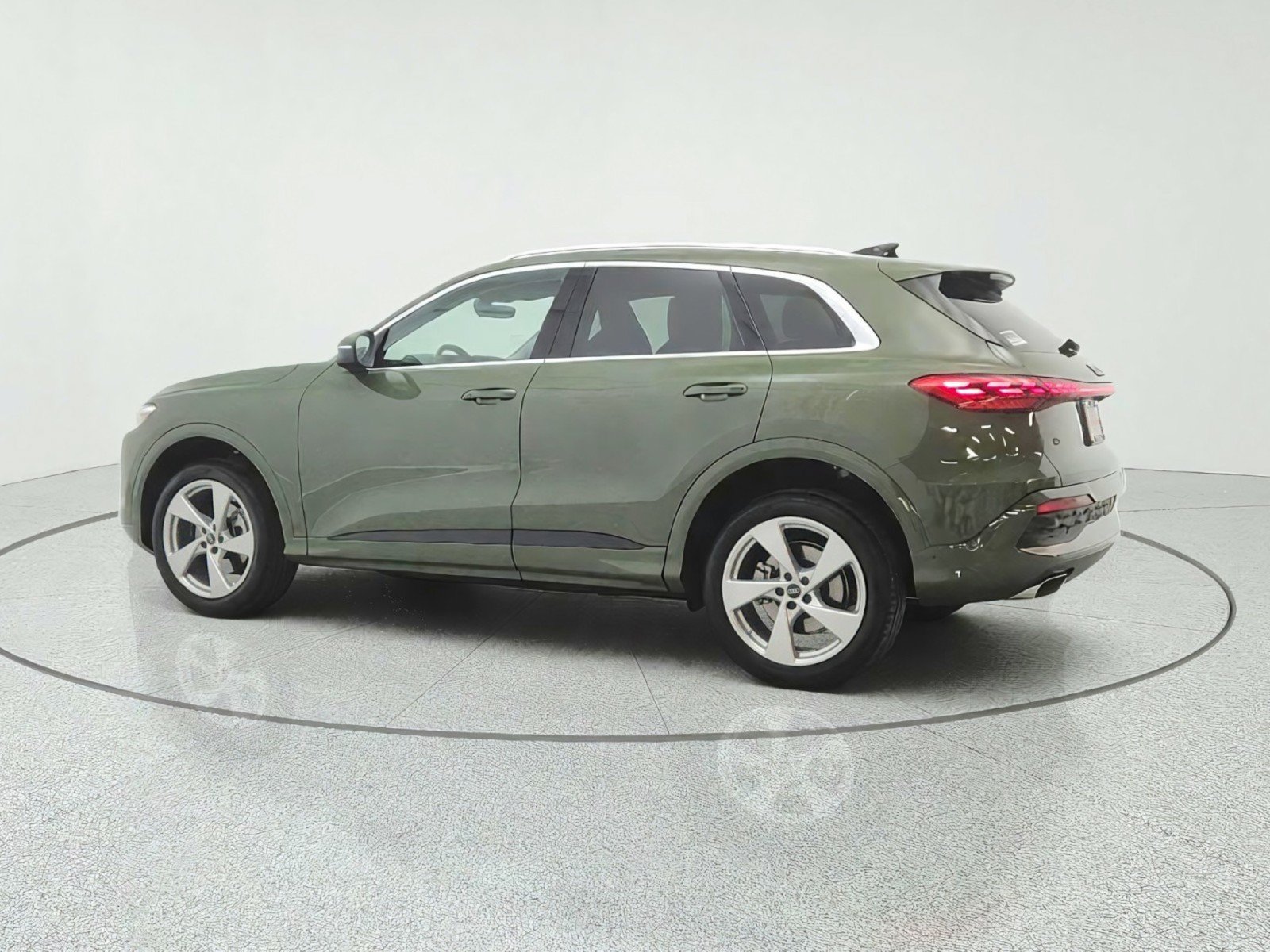 Used 2025 Audi Q5 Premium AWD/4WD image 7