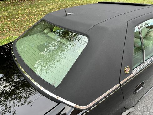 Used 2005 Cadillac De Ville w/ Limited Edition Package FWD image 61