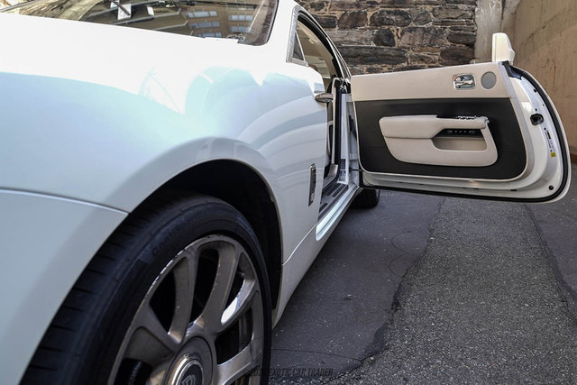 Used 2017 Rolls-Royce Wraith RWD image 49