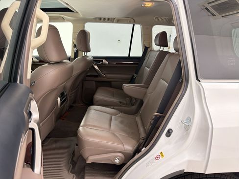Used 2019 Lexus GX 460 Luxury AWD/4WD image 13