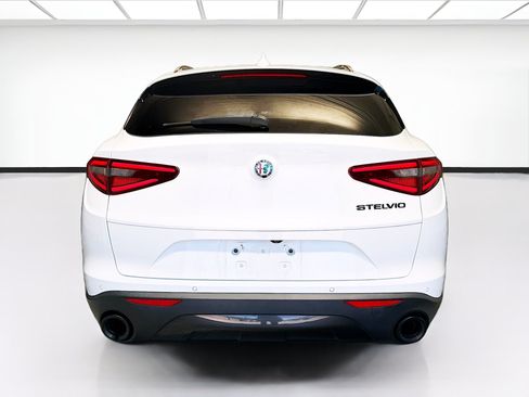Used 2020 Alfa Romeo Stelvio w/ Nero Edizione RWD image 5