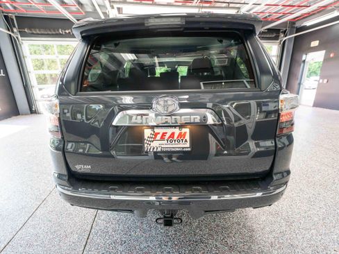 Used 2024 Toyota 4Runner Limited AWD/4WD image 3