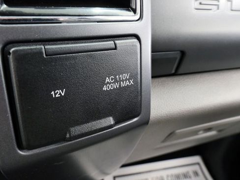 Used 2022 Ford F250 XLT w/ XLT Value Package image 32