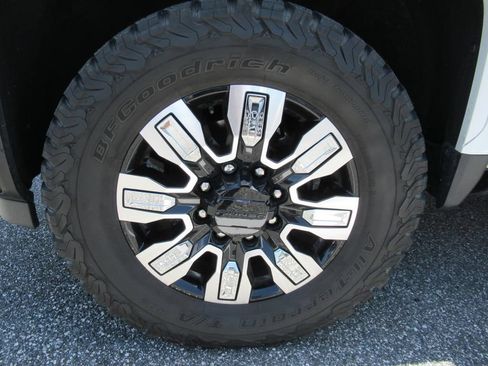 Used 2024 GMC Sierra 2500 Denali w/ Denali Reserve Package AWD/4WD image 5