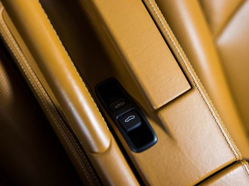 Used 2011 Porsche 911 Turbo S image 37